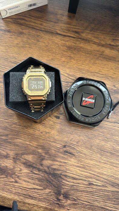 Casio G-Shock GMW-B5000GD-9ER — original, cu cutie, stare excelentă