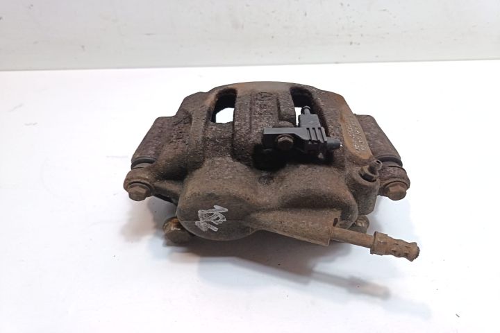 Etrier fata stanga A6394210698 Mercedes-Benz Vito W639