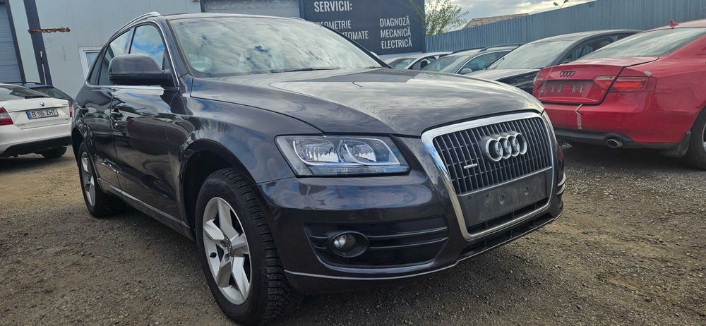 Dezmembrez Audi Q5 - 2.0 Tdi manual quattro Euro 5