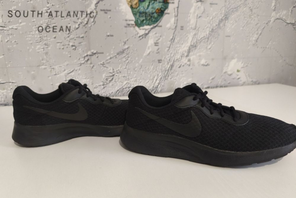 Incaltaminte Nike 41 (26cm). Impecabil