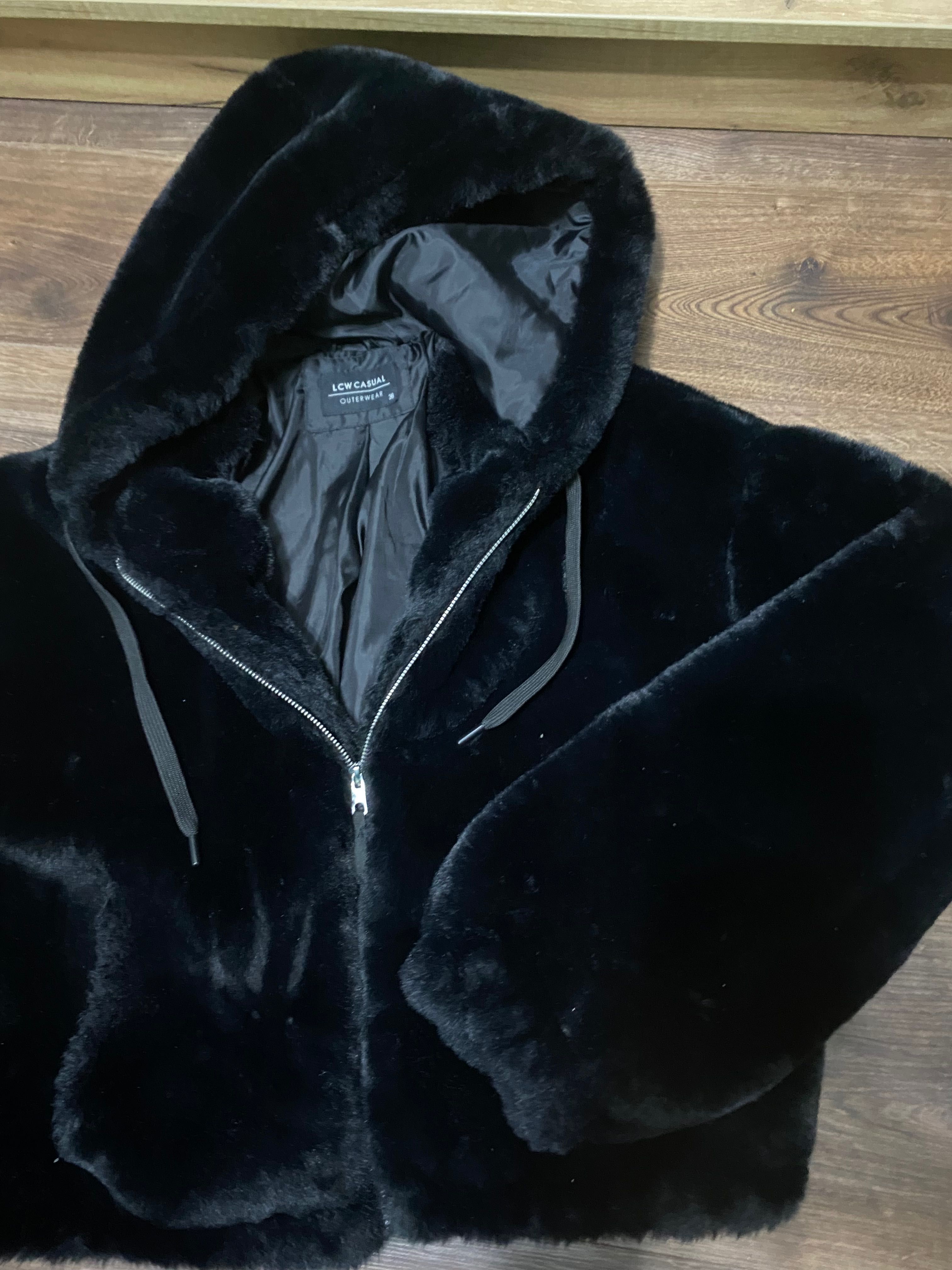 haina de blana neagră