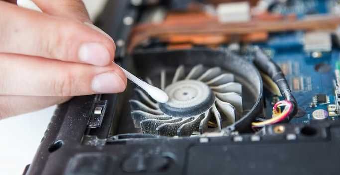 Curățare și reparații laptopuri