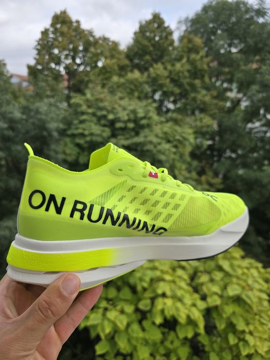 On Cloud Running Cloudboom Strike 43 Noi!