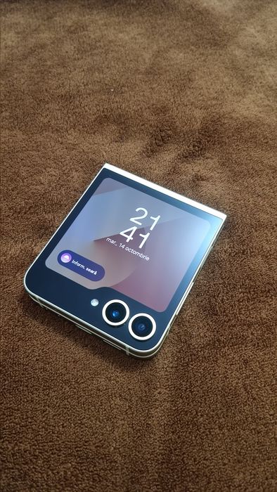 Samsung Galaxy Z Flip 6