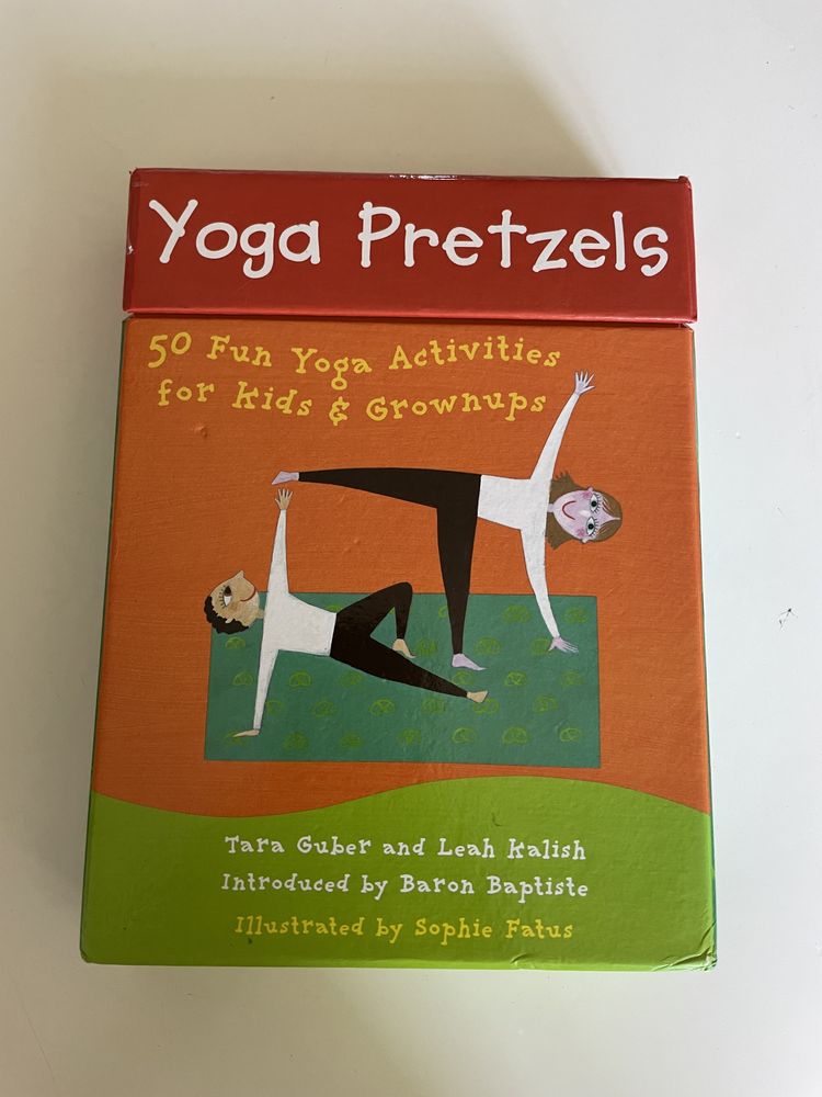 Cartonase yoga copii - Yoga pretzels