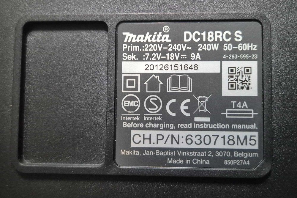 MAKITA: Kit 2 acumulatori Li-Ion(18V-5Ah) + incarcator inteligent!