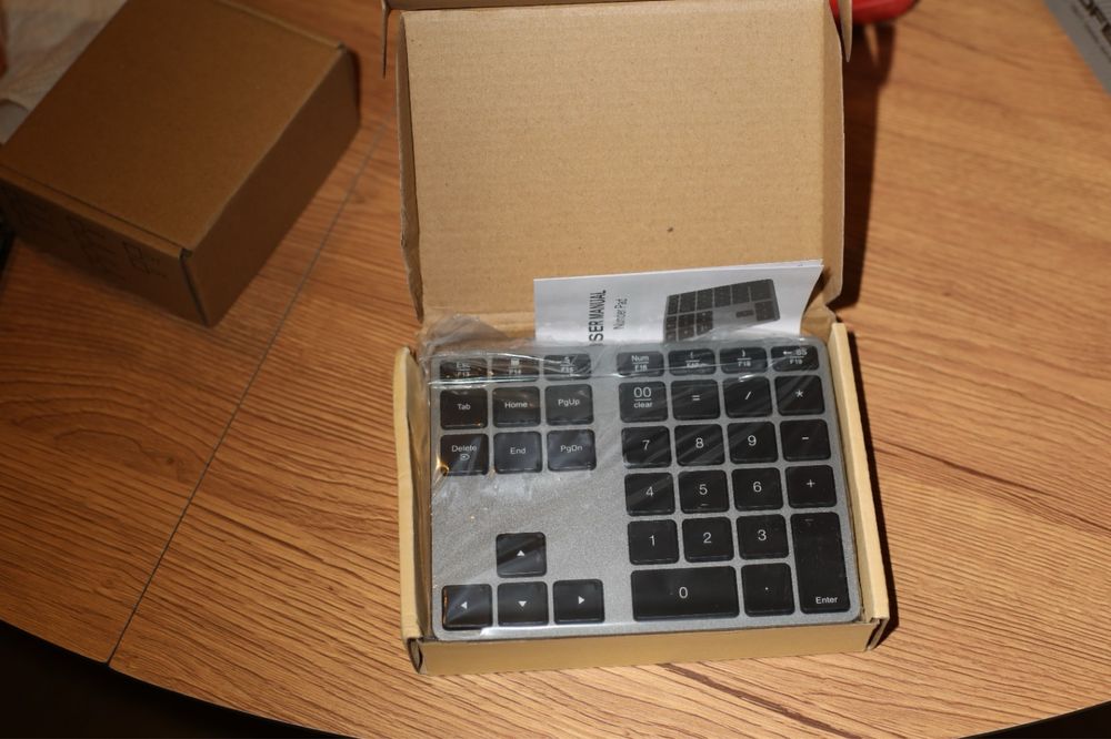 Tastatura Portabila Bluetooth