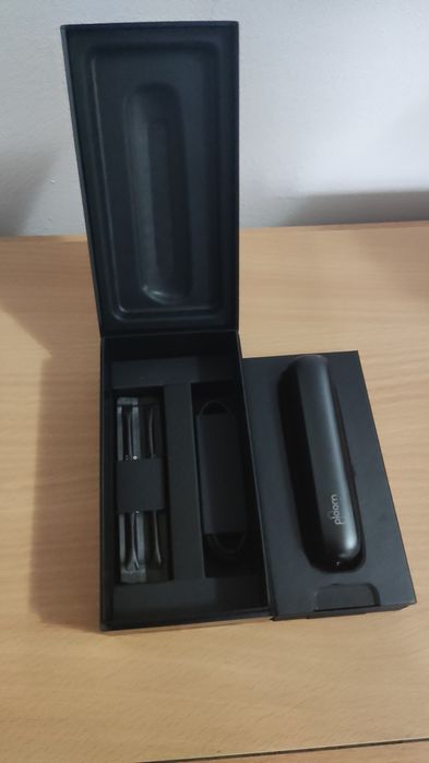 Dispozitiv Ploom AURA Jet Black