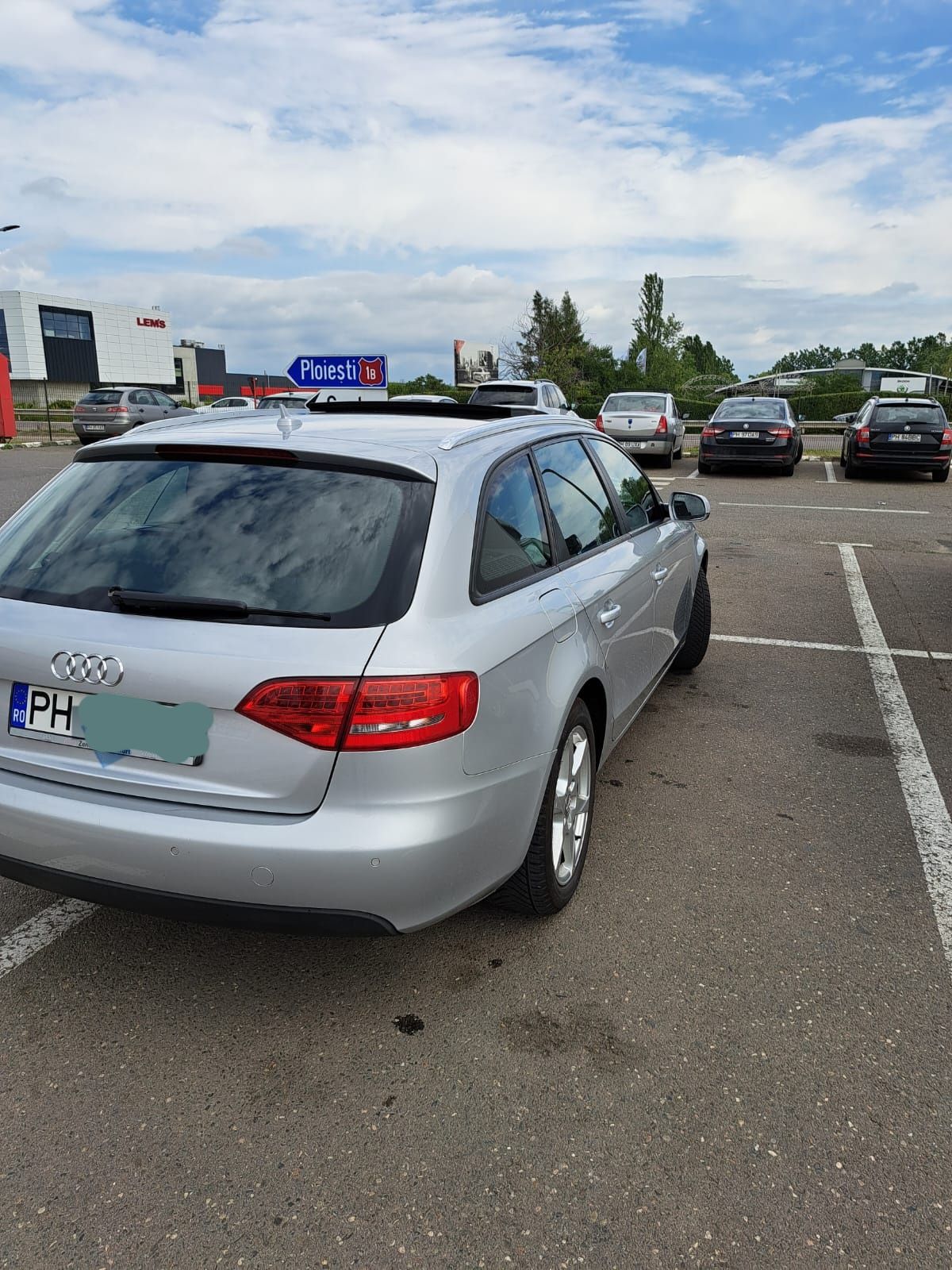 Vând Audi a4 b8..an 2012