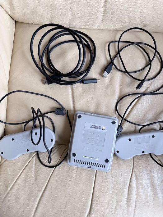 Super Nintendo Entertainment System (SNES) Mini