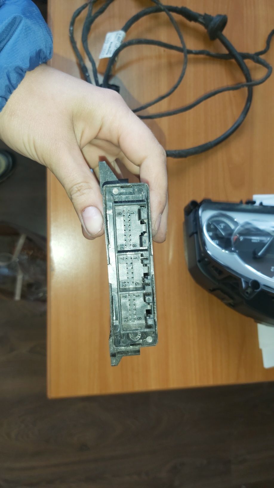 Modul calculator instalatie senzori parcare audi a4 b6 b7