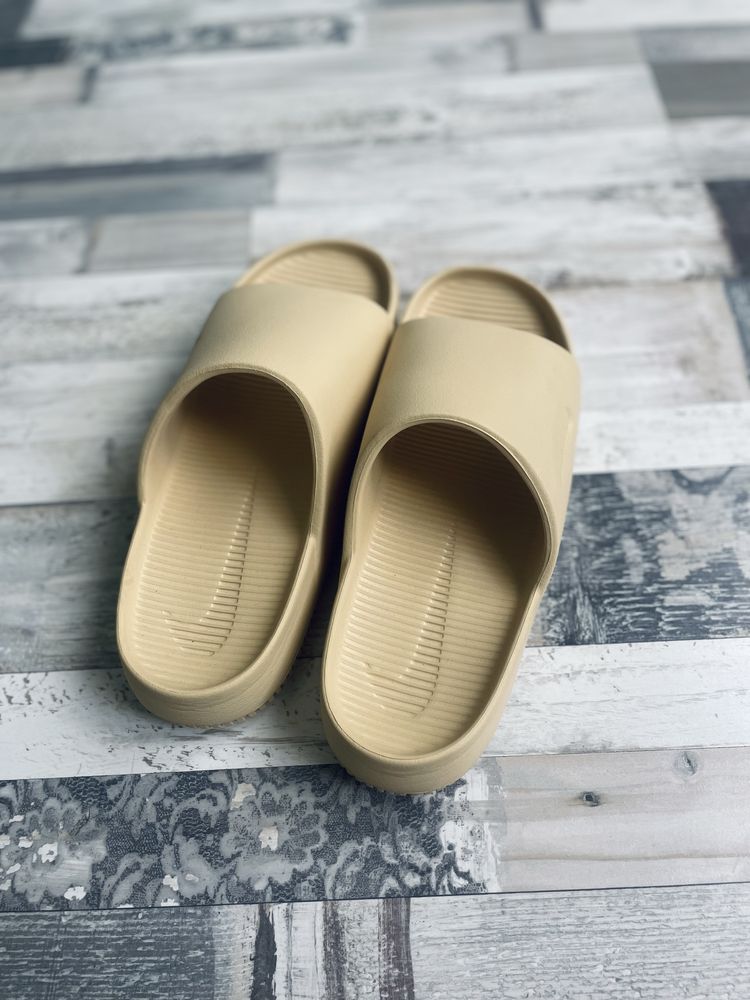 Nike Calm Slide