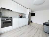 Vând apartament== 2 camere ,decomandat etajul 2 Intre-Lacuri