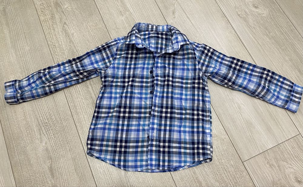 Рубашка на 3-4 года на мальчика
