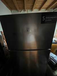 Продавам AEG хладилник с камера RDB424E1AX