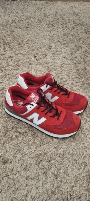 Vând pantofi New Balance Men's 574 Varsity Shoes