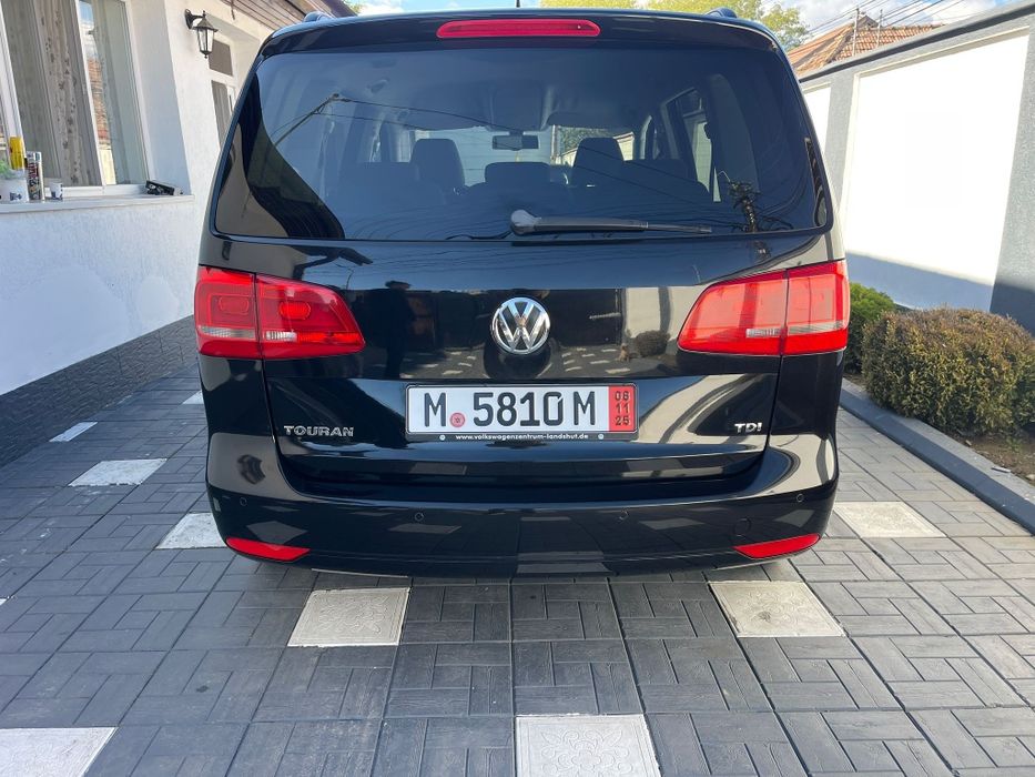 VW Touran an 2011 Motor 1.6 TDI E5 Recent Adus în Tara 6+1 Trepte