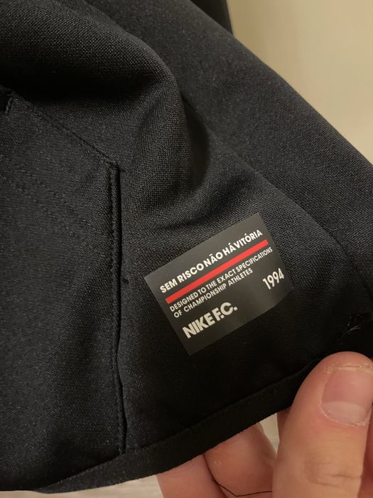 Bluza sport Nike F.C. – nouă, neagră – ofertă specială