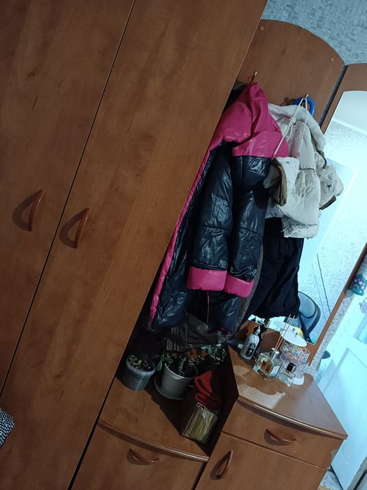 Продам б/у прихожую