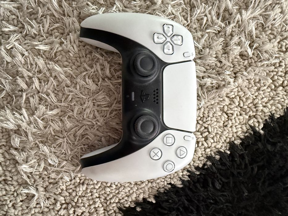 PlayStation 5, utilizat de cateva ori, niciun defect