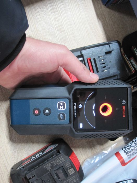 Detector Bosch Professional GMS 120-27 C