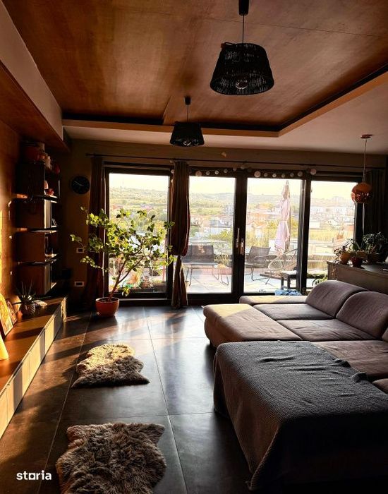 Penthous Lux,. 3 camere , 120 mp, 2 parcari. str. Borhanci