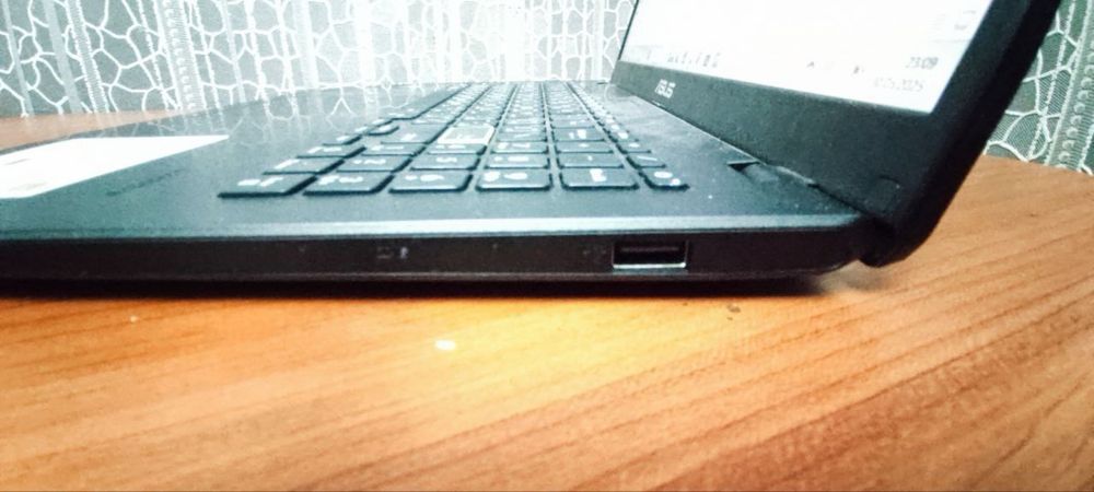 Noutbuk ASUS E510K INTEL N4500/4GB RAM/256GB SSD/15.6 FHD WİNDOWS 11
