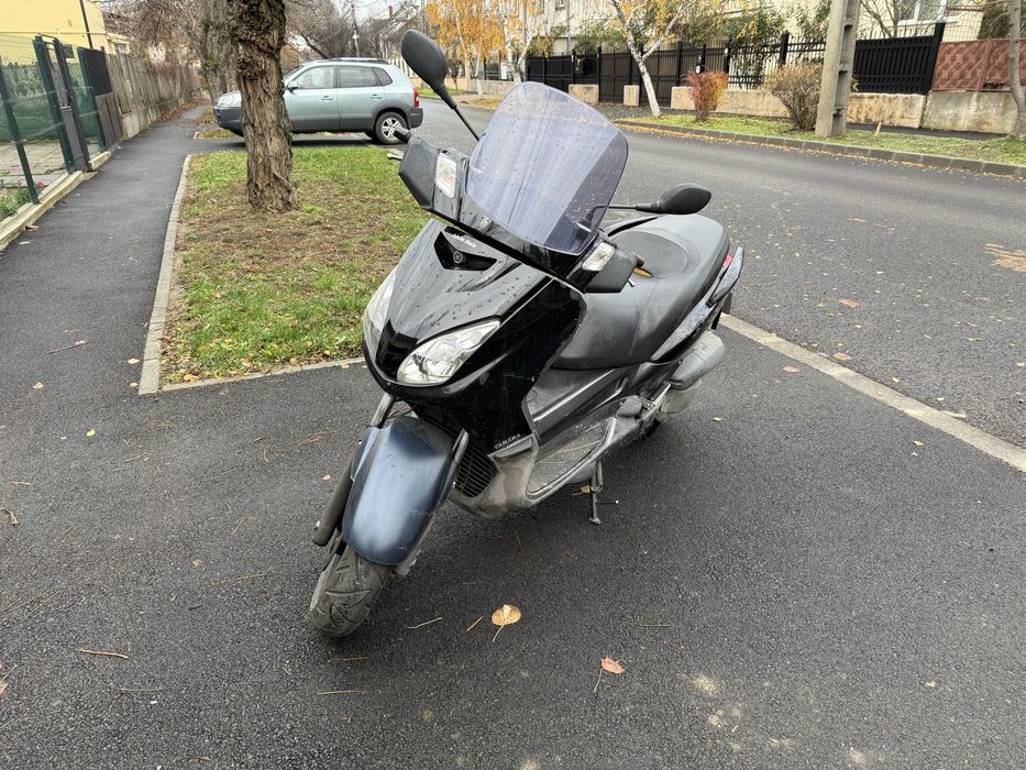 Yamaha x max 125