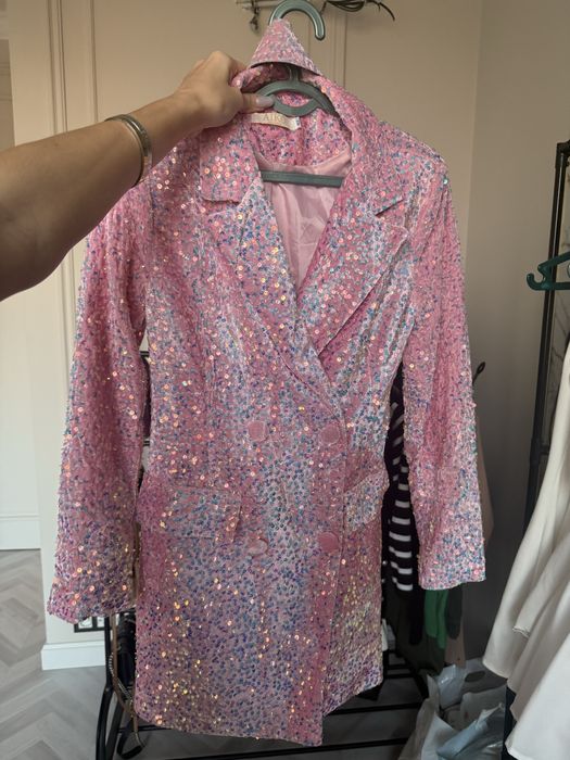 Платье пиджак новый ,  розовый блестящий