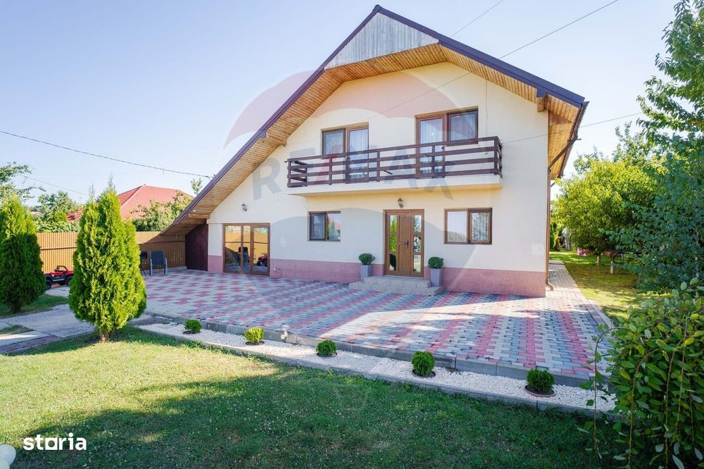 Casă / Vilă cu 5 camere de vânzare în zona Central