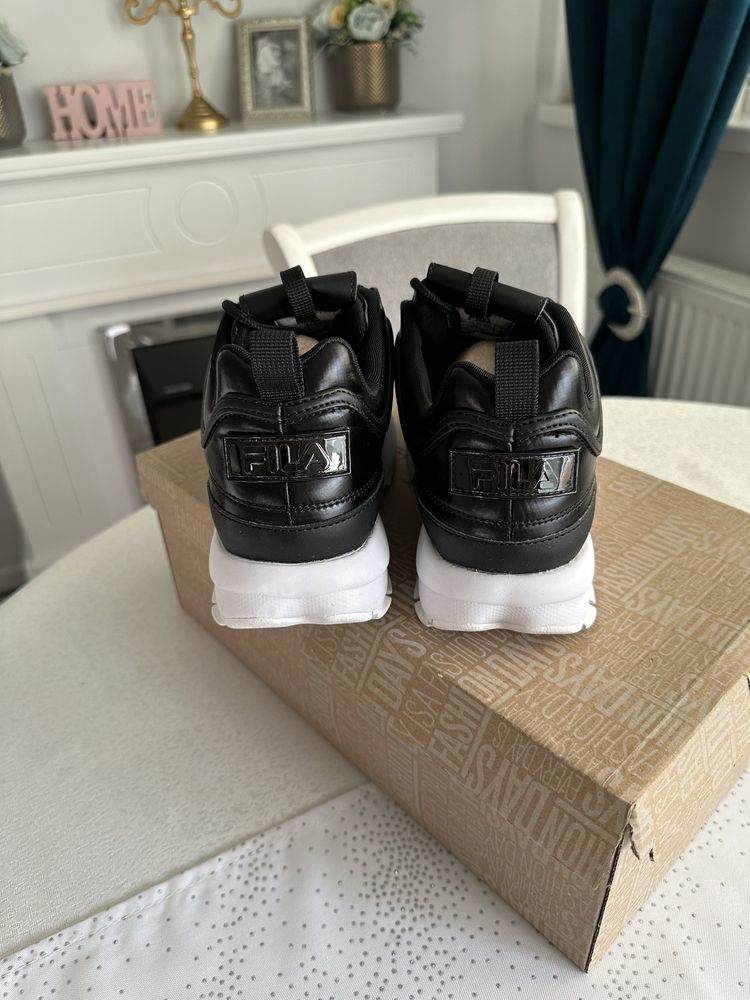 Adidadi dama originali Fila Disruptor