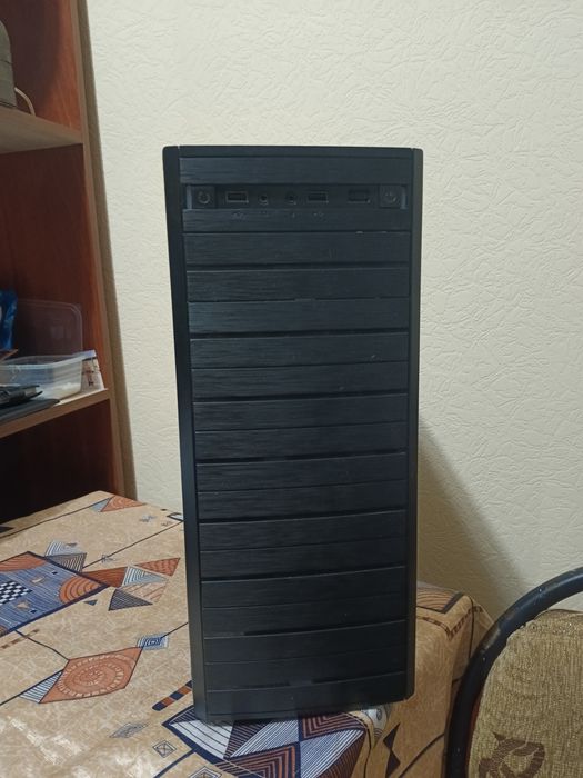 Компьютер игровой и Монитор