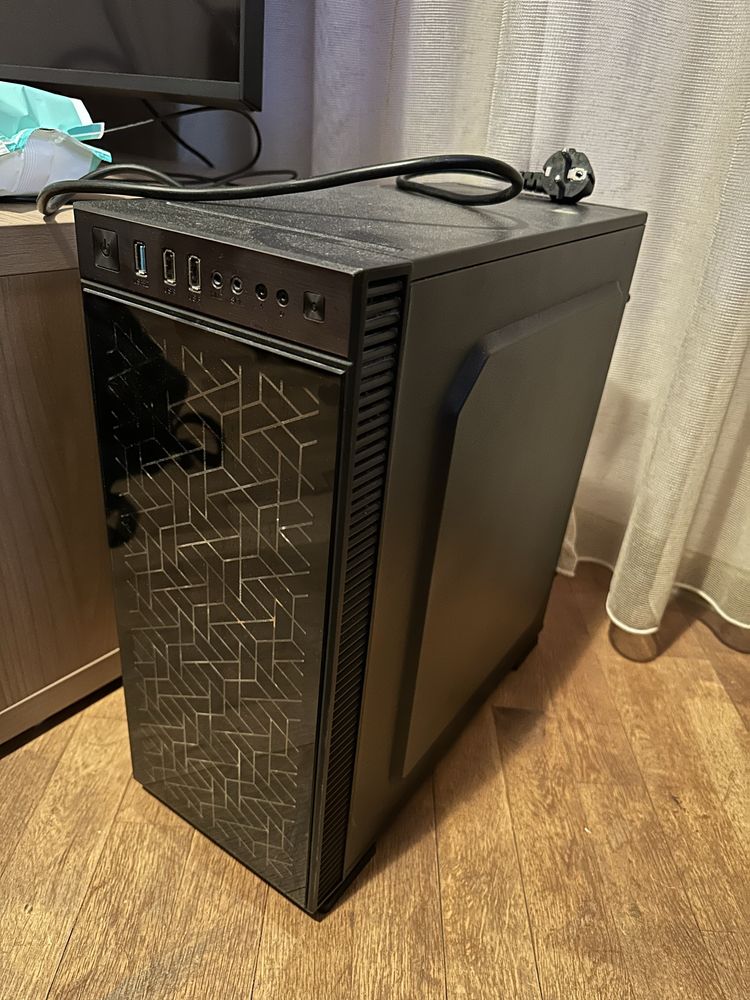 Настолен компютър pc използван