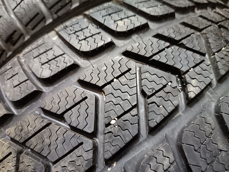 Anvelope MS iarna 215 55 17 pirelli 2019 8mm