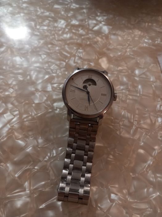 Уникален часовник