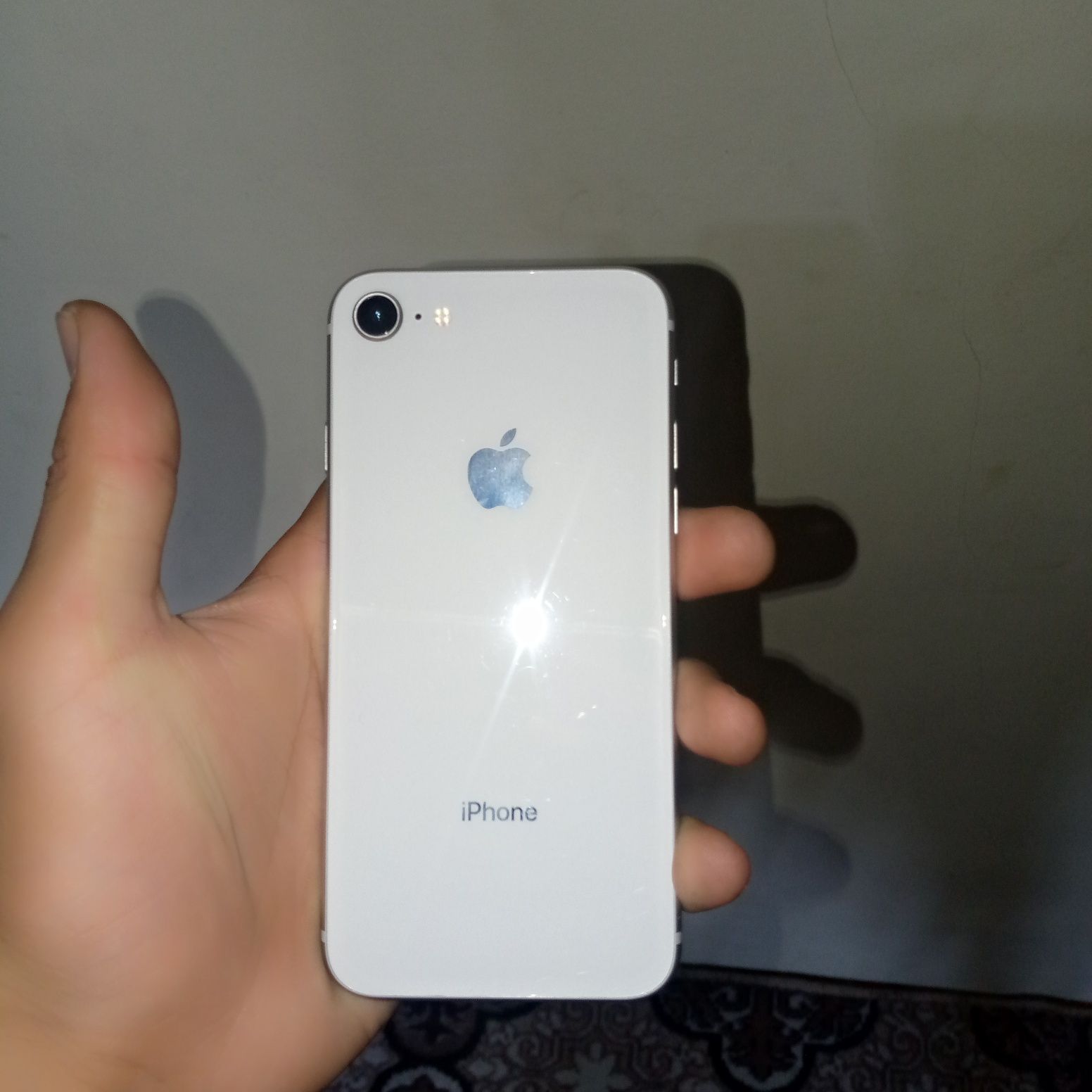 iPhone 8 128 yomks 85