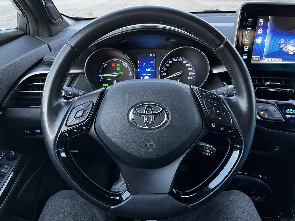 Toyota C-HR Hybrid 1.8L