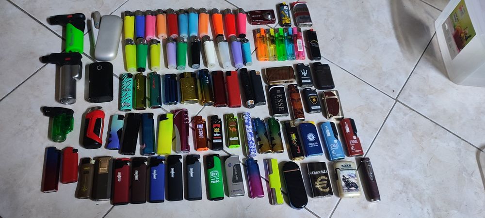 Коллекция зажигалок