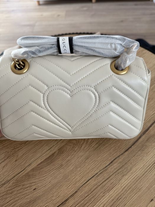 Чанта Gucci естествена кожа