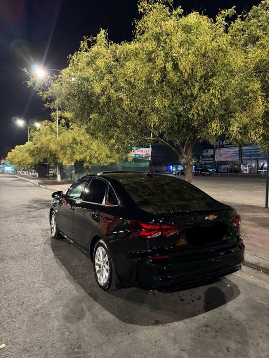 Monza 1,5 srochna sotiladi