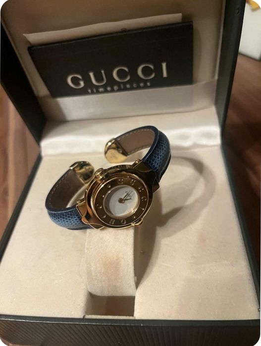 GUCCI Оригинален дамски часовник