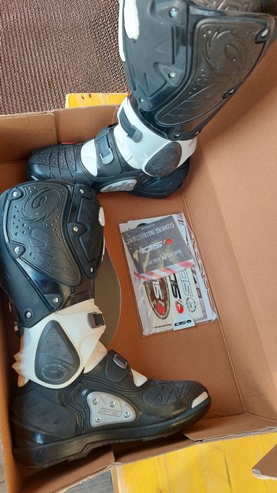 Cizme sidi pentru enduro/cross