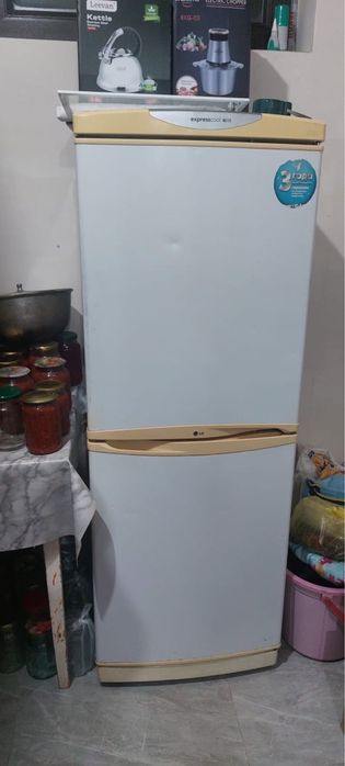 Продам холодильник