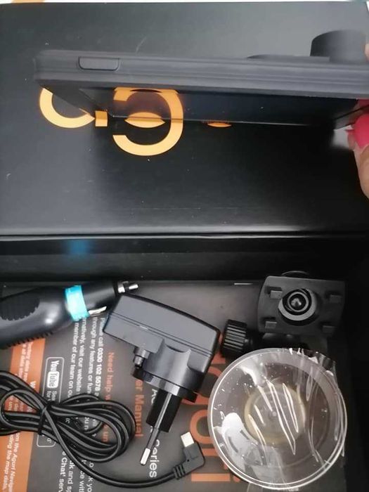 Сателитната навигационна система AGURI Motorhome & Caravan RV520 DVR