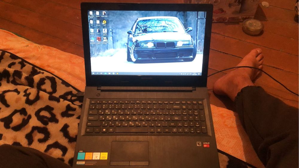 Продам ноутбук леново в мдиальном состоянии