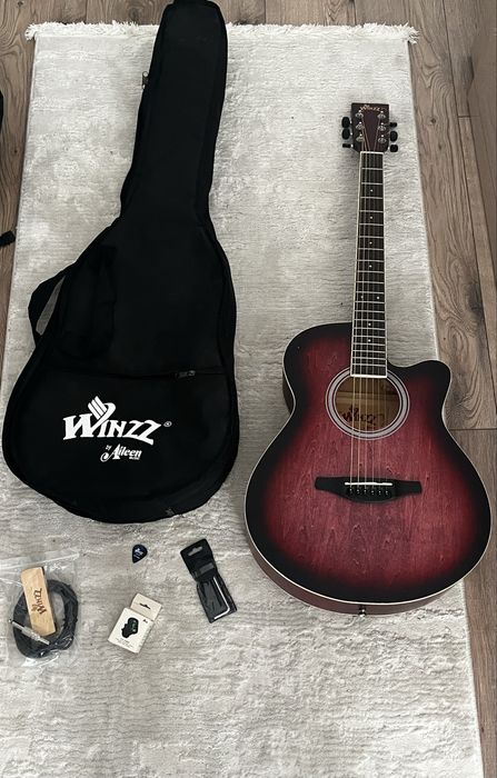 Chitară acustică Winzz de 40 de inch, cu corzi din oțel.