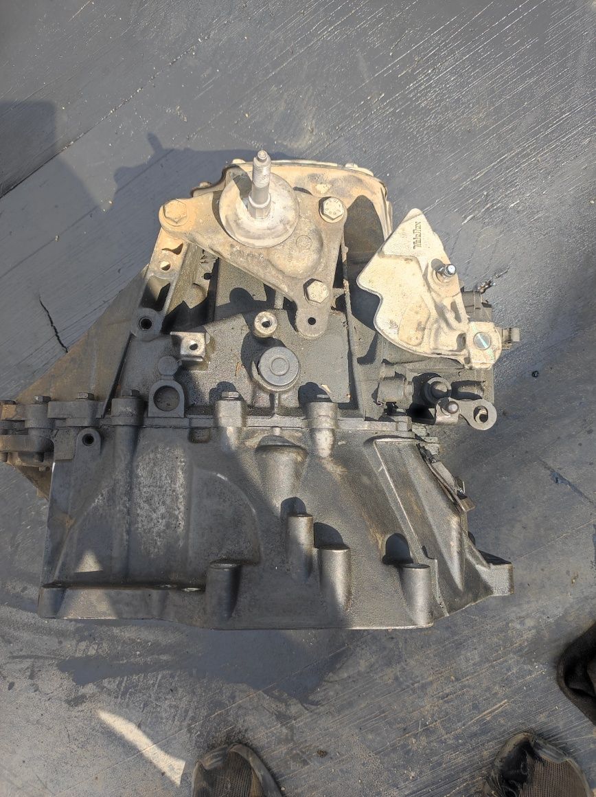Шест степенна ръчна скоростна кутия за Пежо-308,1.6HDI-109к.с.
