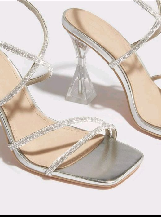 Sandale noi 41 (merg 40)