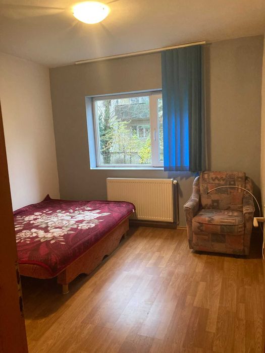 Vând apartament 2 camere, parter, Jimbolia în zona gării.