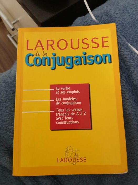 Carte pentru conjugarea verbelor în limba franceză